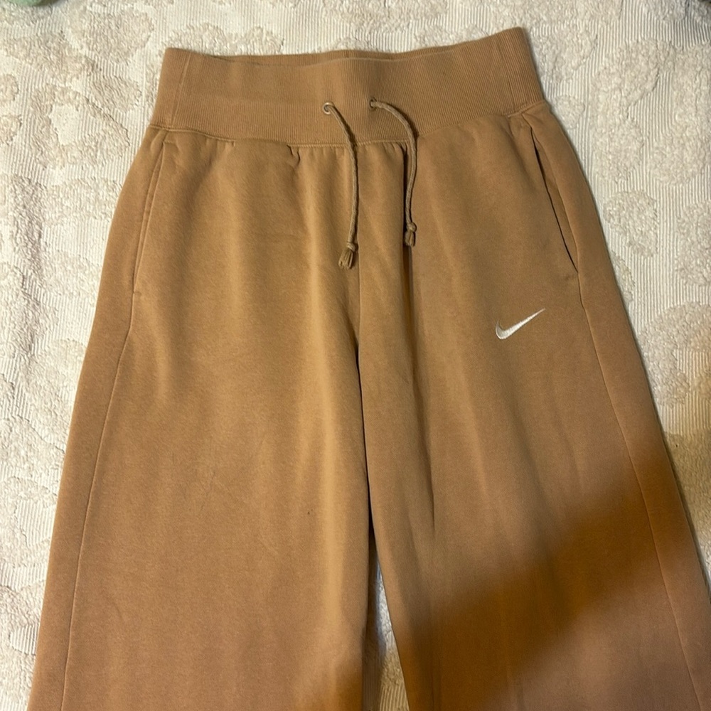 Nike wide leg sweatpants